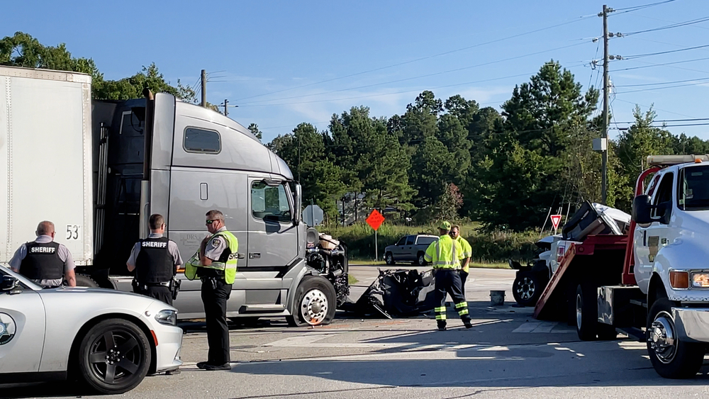 It can be challenging to think clearly after a crash. Knowing ahead what to do after a truck accident can boost your safety and help with your claim later.
