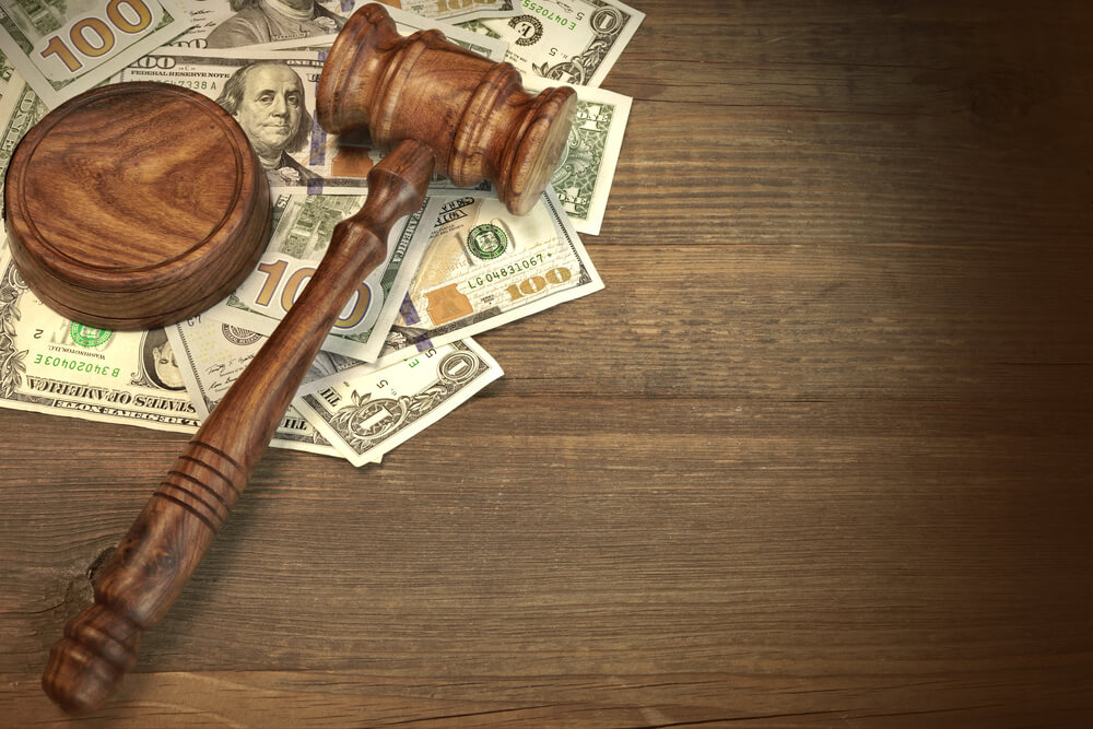 How much does it cost to sue someone?